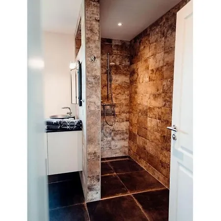 Loheide Modern Retreat